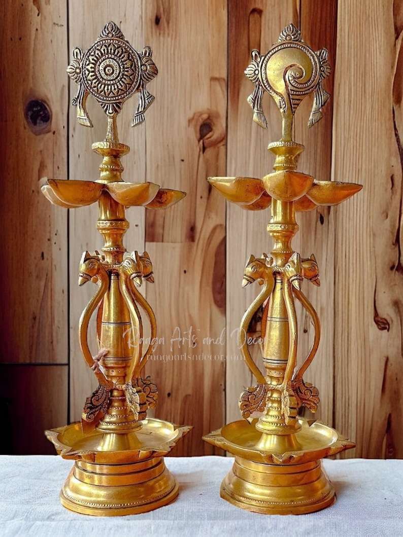 Shankh Chakra Lamps